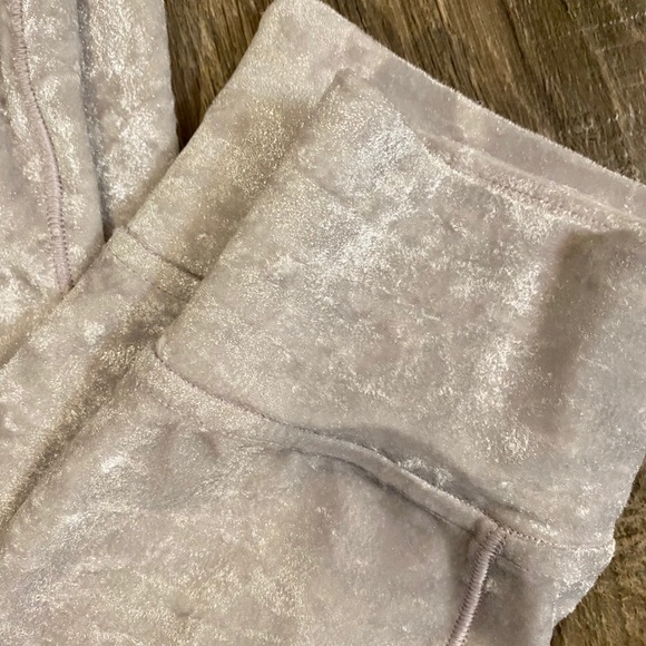 Lululemon Ready to Crush Jogger - Picture 4 of 5